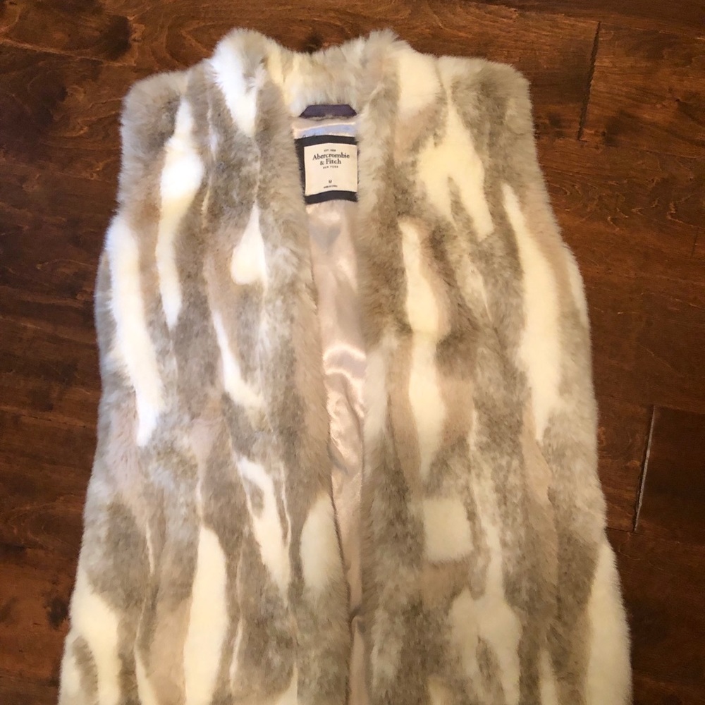 Abercrombie faux fur vest